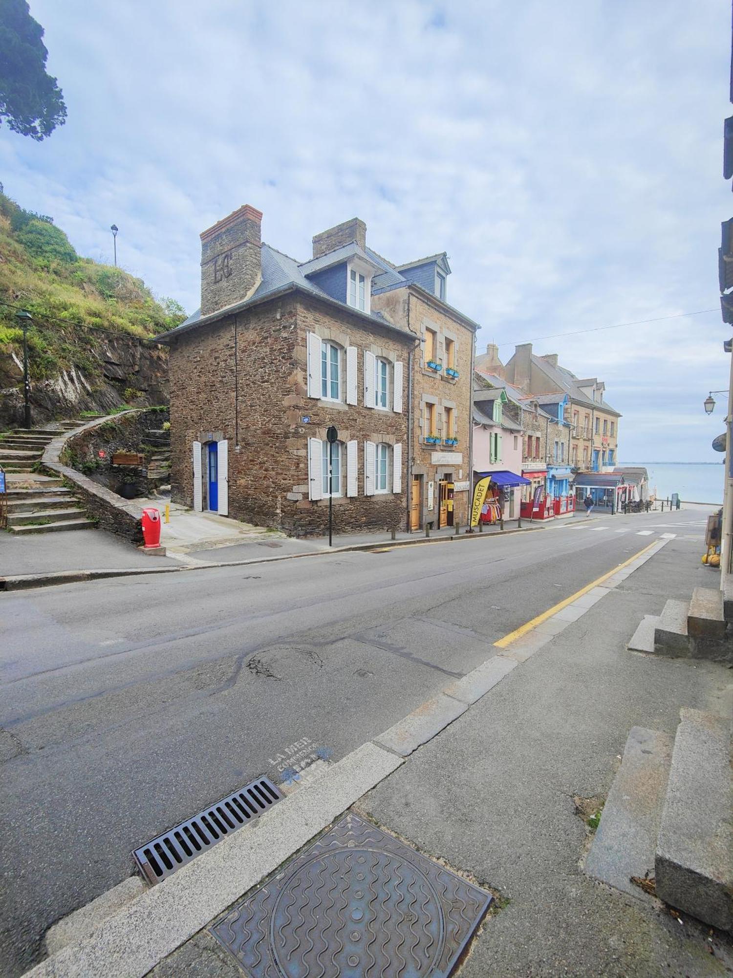 La Merveille By Mrodbnb - Appart Neuf - Vue Mer - 25M Plage & Resto - Cine - Cheminee - Popcorn Cancale Esterno foto